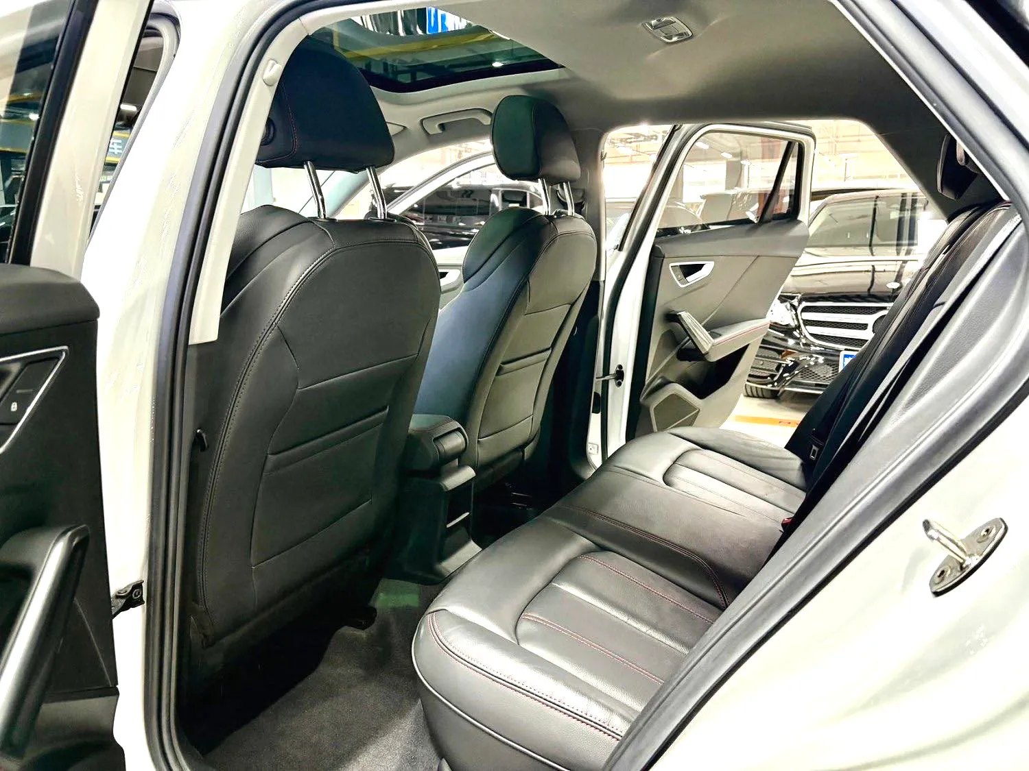 Audi Q2L 2022 Q2L 1.4 TFSI 35 TFSI Ambition Elegant — Ver foto 4