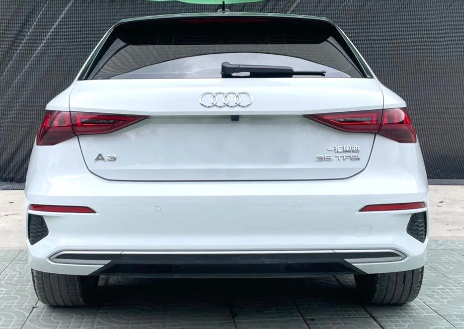 Audi A3 2021 A3 Sportback 1.4 TFSI 35 TFSI Attractive Ambition Model — عرض الصورة 2