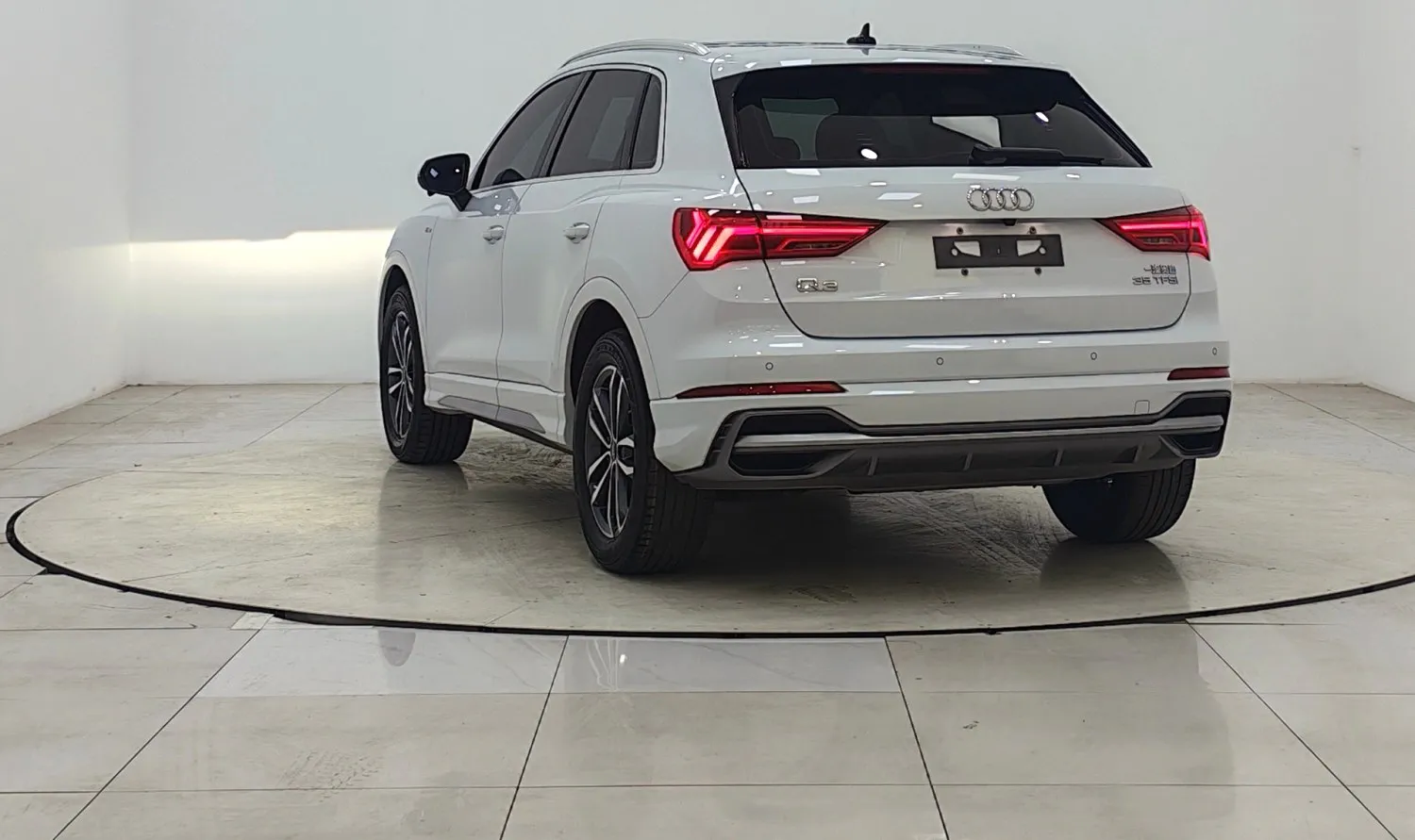 Audi Q3 2022 Q3 1.4 TFSI 35 TFSI Ambition Dynamic — Voir la photo 4