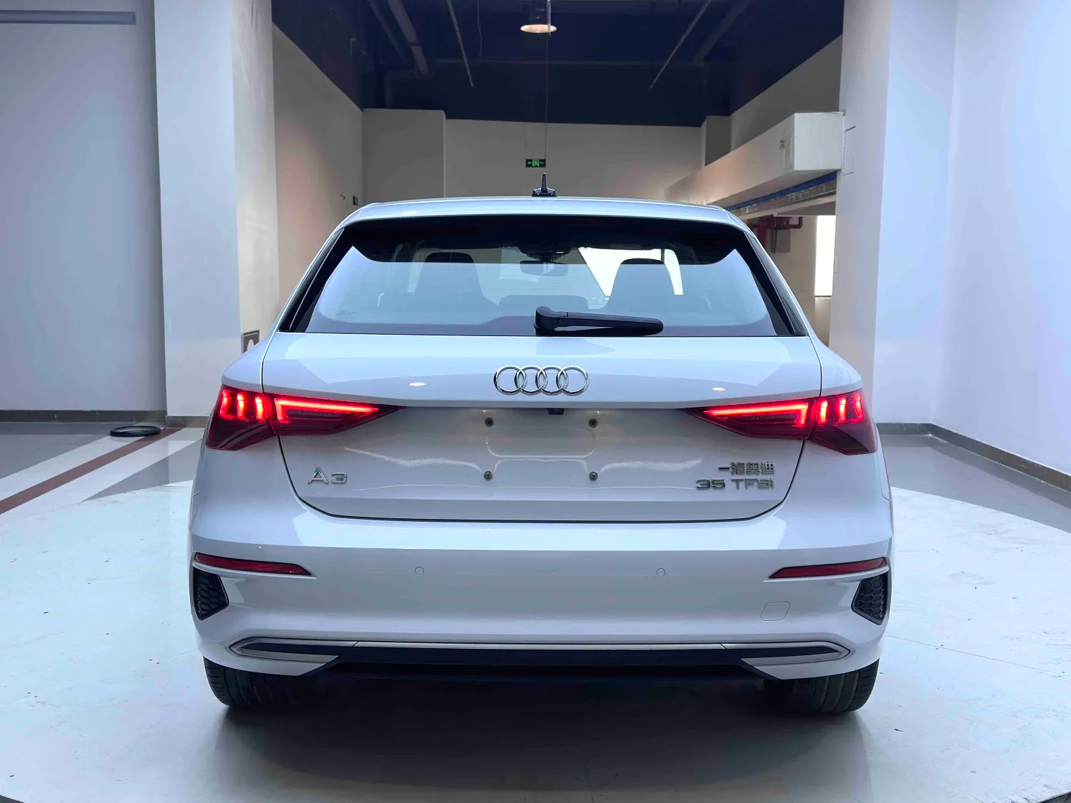 Audi A3 2023 A3 Sportback 1.4 TFSI 35 TFSI Luxury Prestige — عرض الصورة 2