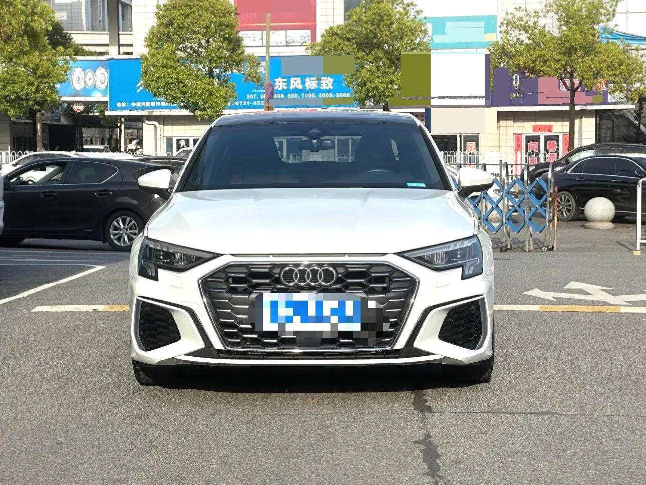 Audi A3L 2023 A3L Limousine 1.4 TFSI 35 TFSI Luxury Sport Edition (facelift) — Ver foto 2