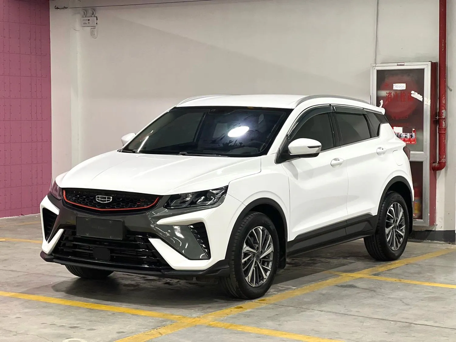 Geely Coolray 2021 Binyue 1.4T Gold Edition — photo 1