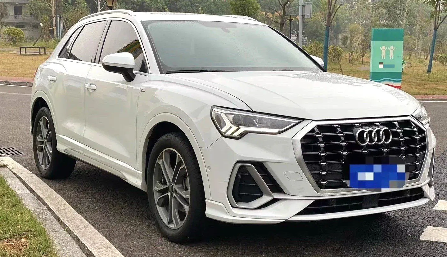 Audi Q3 2021 Q3 1.4 TFSI 35 TFSI Ambition Dynamic Version — View photo 3