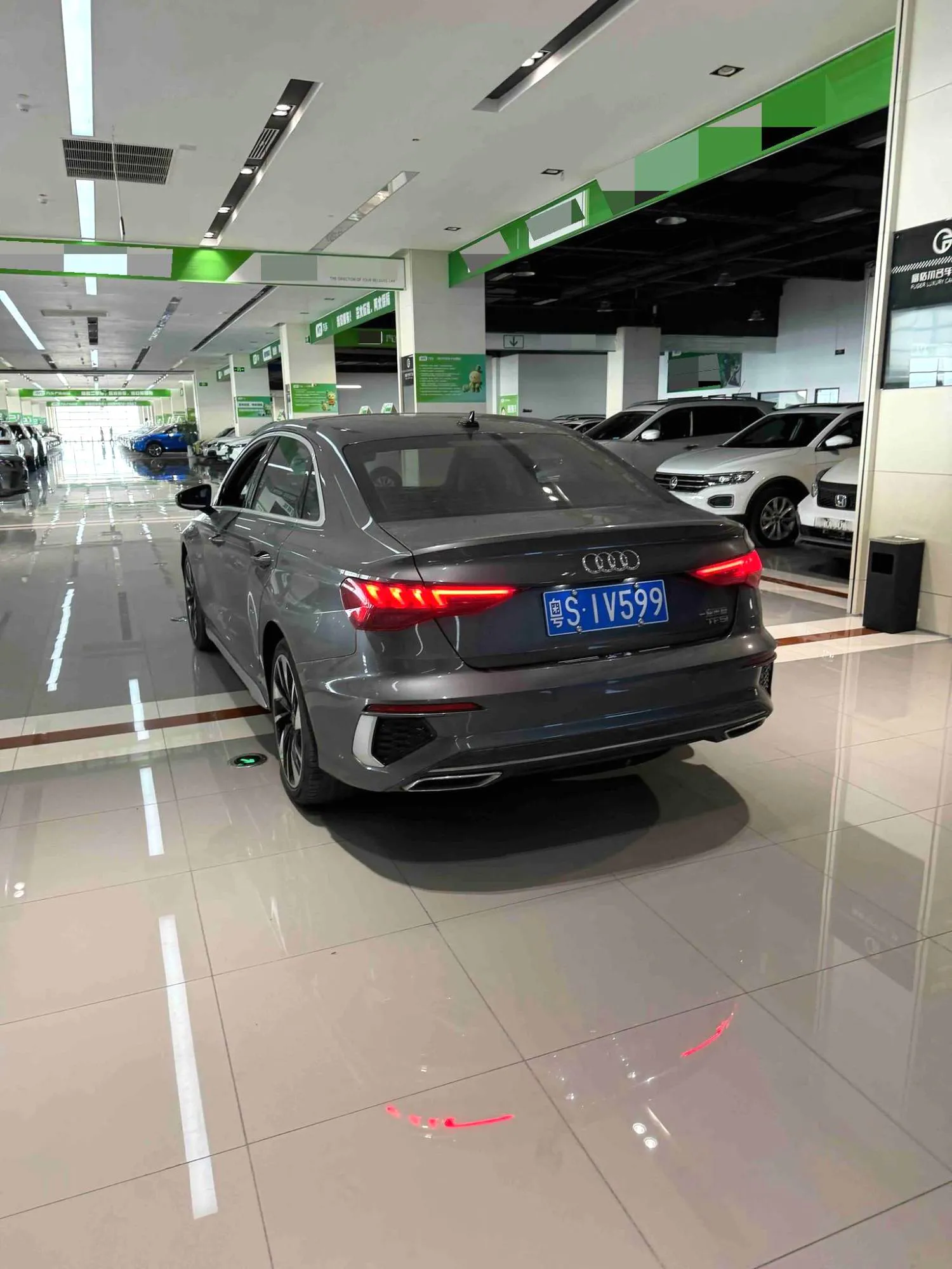 Audi A3L 2023 A3L Limousine 1.4 TFSI 35 TFSI Fashion Sport Edition (facelift) — عرض الصورة 4