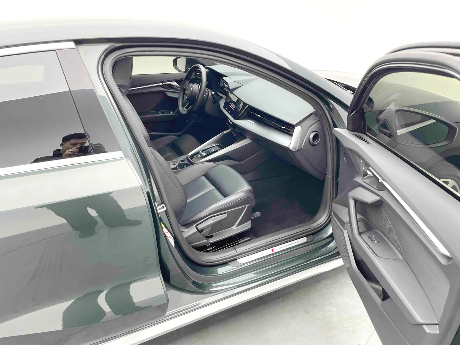 Audi A3 2023 A3 Sportback 1.4TFSI 35TFSI Ambition Sport — عرض الصورة 5