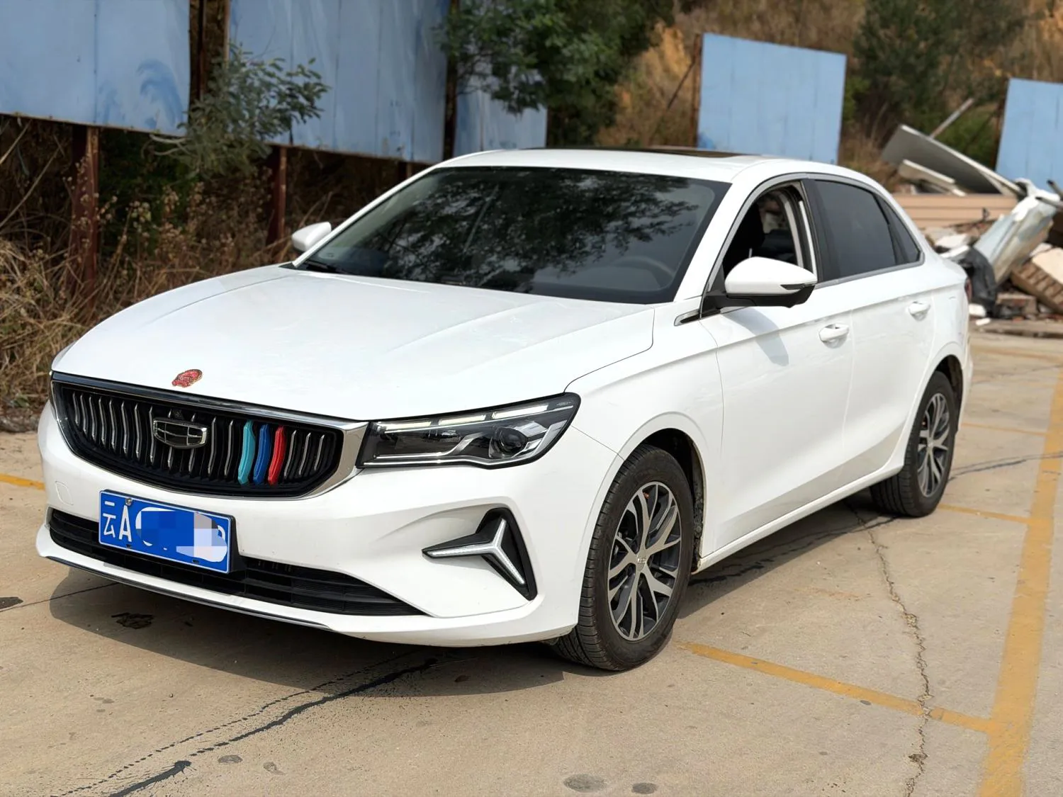 Geely Geely Emgrand — Blanc