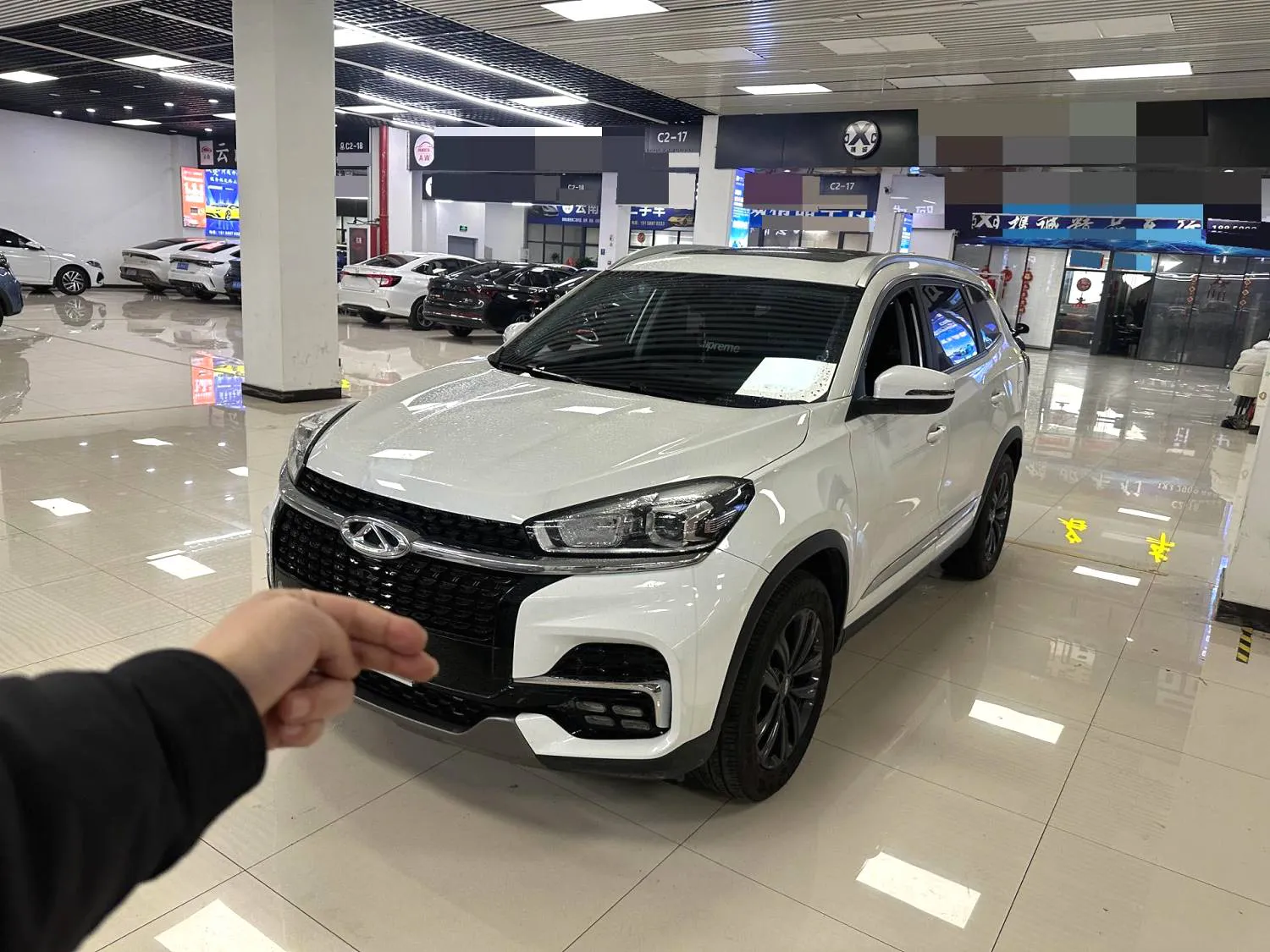 Chery Chery Tiggo 8 — Белый