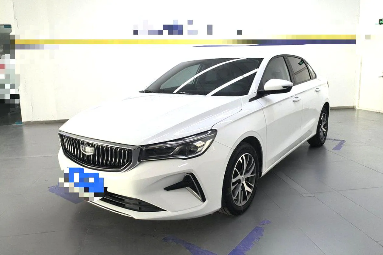 Geely Geely Emgrand — أبيض