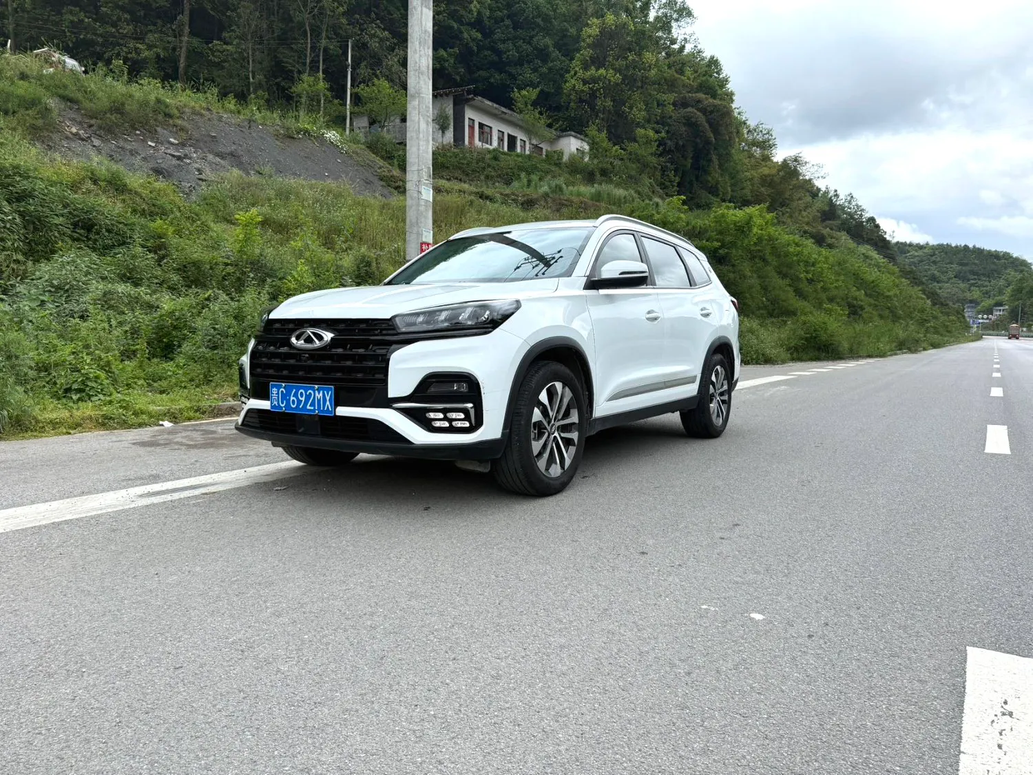 Chery Chery Tiggo 8 — Белый