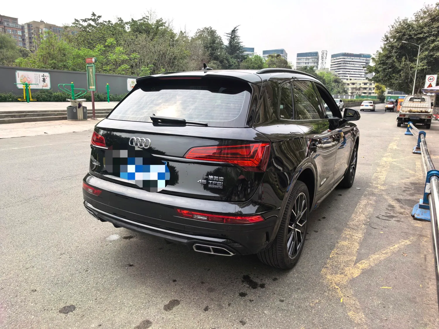 Audi Q5L 2025 Q5L 2.0 TFSI 45 TFSI Luxury Dynamic Model — View photo 3