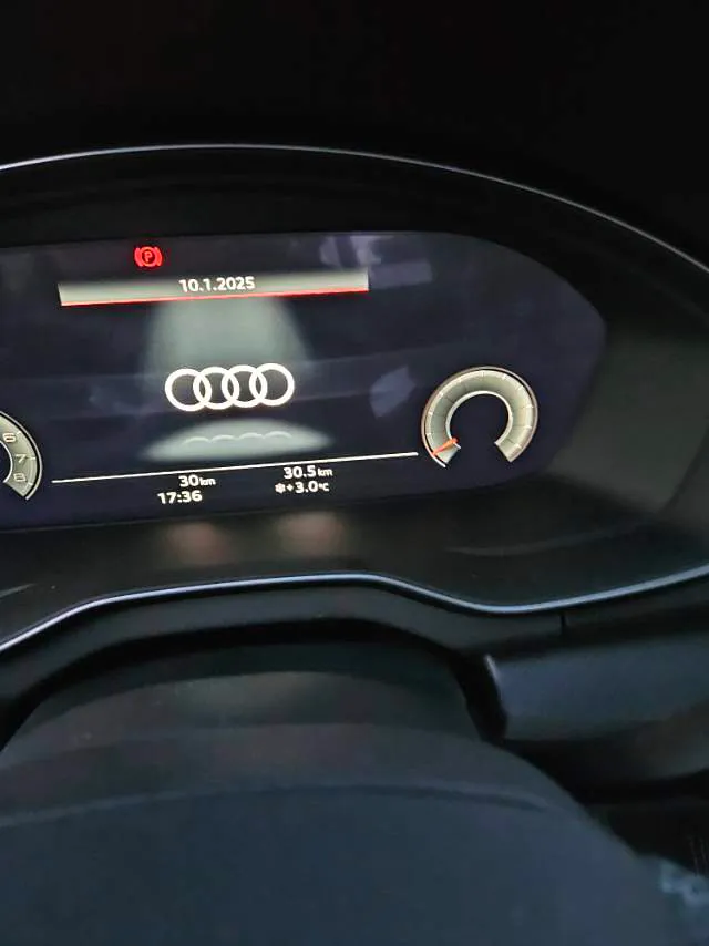 Audi Q5L 2026 Q5L 2.0 TFSI 45 TFSI 45th Anniversary Collector’s Edition Quattro Luxury & Dynamic Version — Voir la photo 5