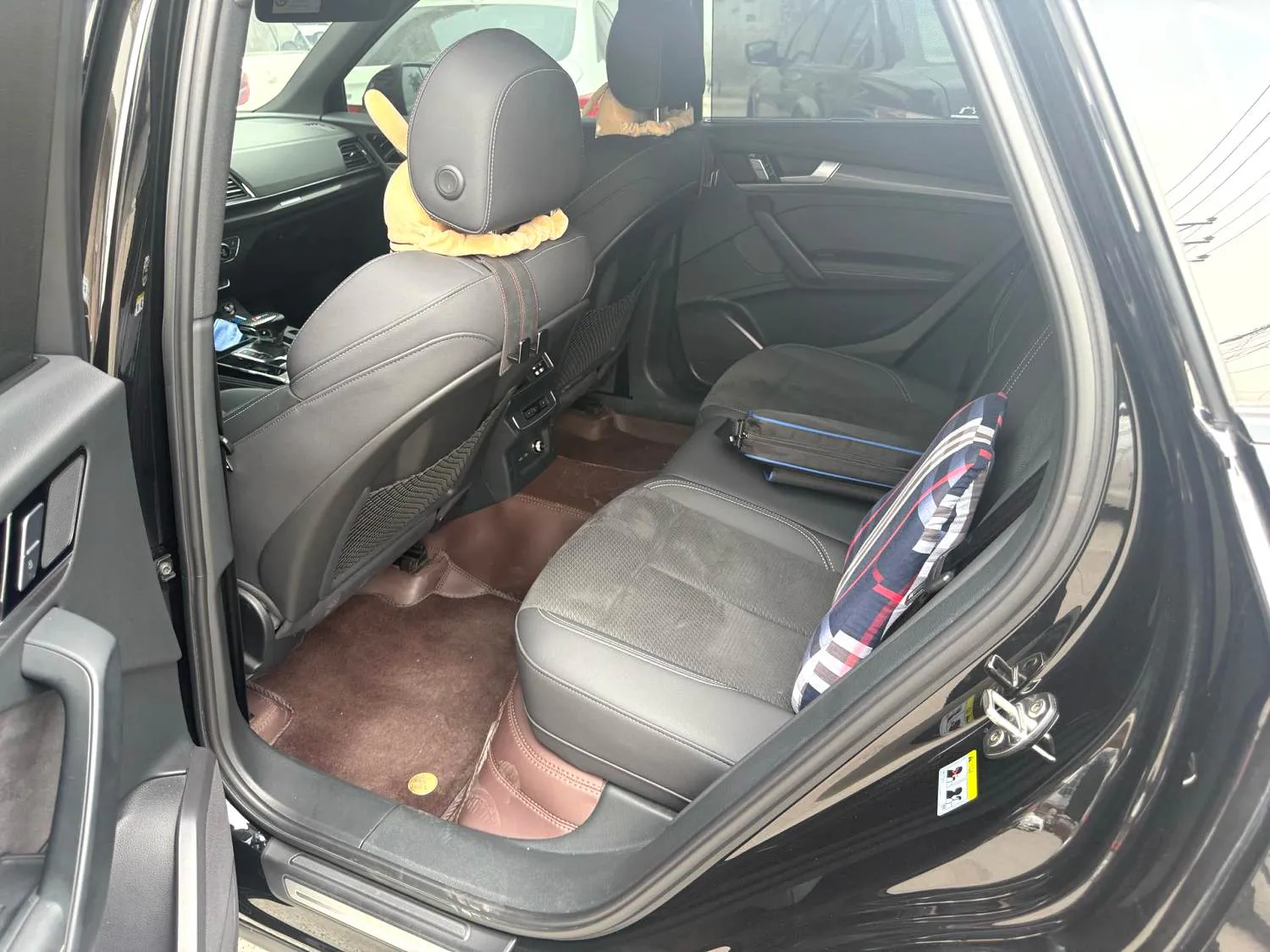 Audi Q5L 2024 Q5L Sportback 2.0 TFSI 40 TFSI Luxury Model — Ver foto 4