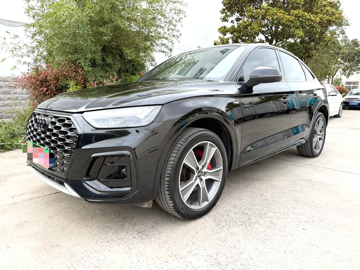 Audi Audi Q5L — Серый