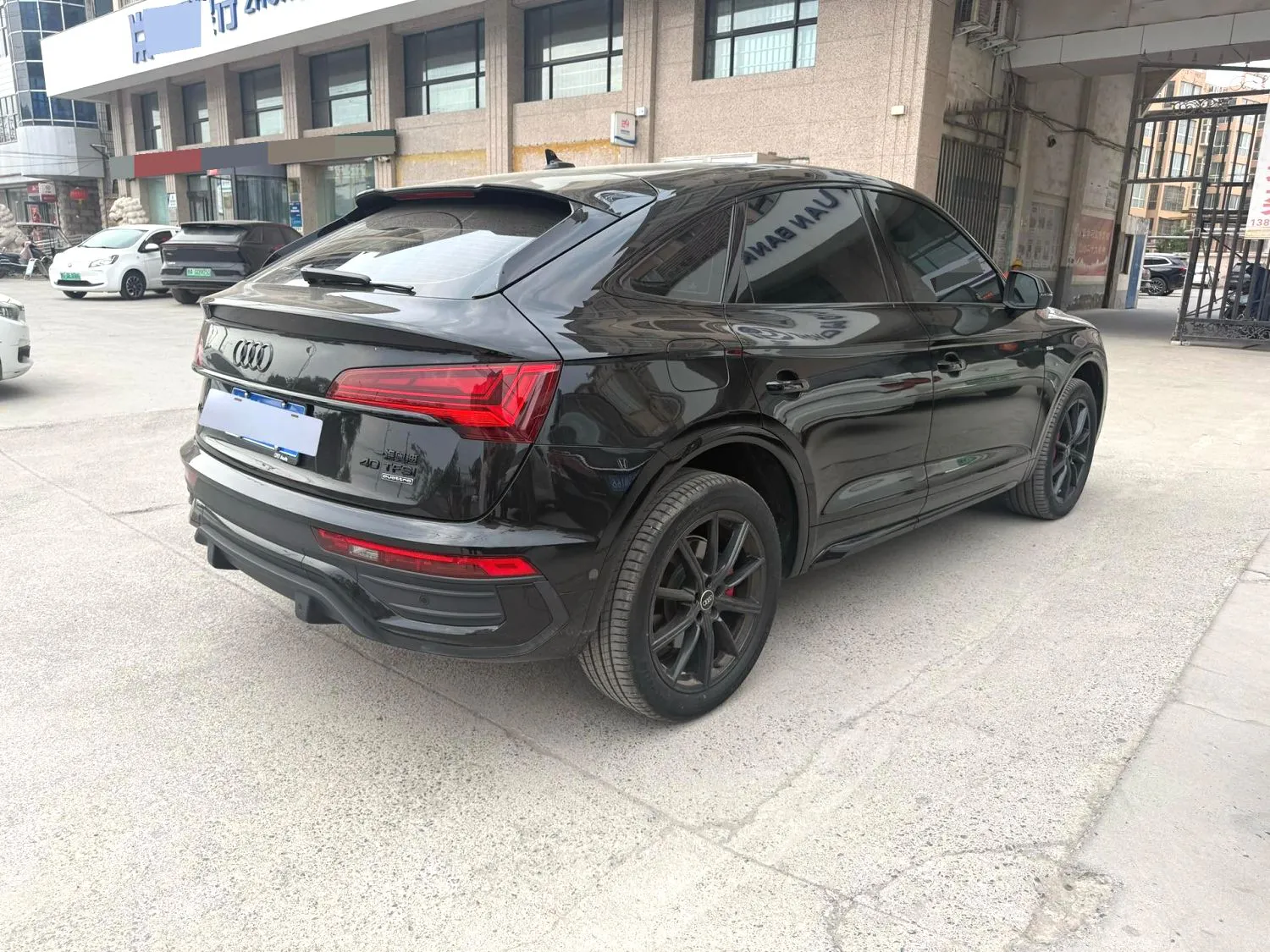 Audi Q5L 2024 Q5L Sportback 2.0 TFSI 40 TFSI Luxury Model — Ver foto 5
