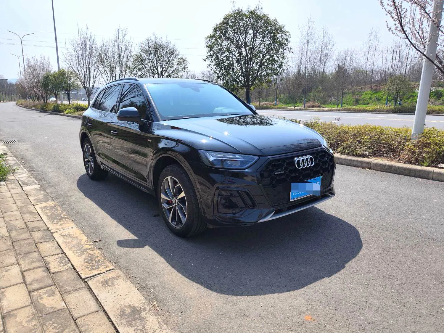 Audi Q5L 2024 Q5L 2.0 TFSI 40 TFSI Luxury Dynamic — عرض الصورة 3