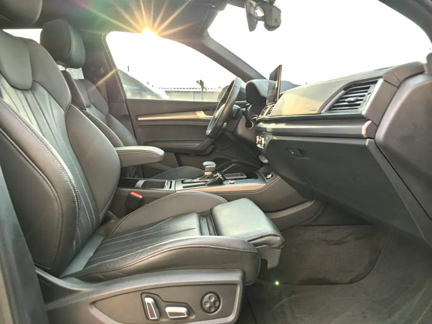Audi Q5L 2023 Q5L 2.0 TFSI 40 TFSI Luxury Dynamic Version — Voir la photo 6