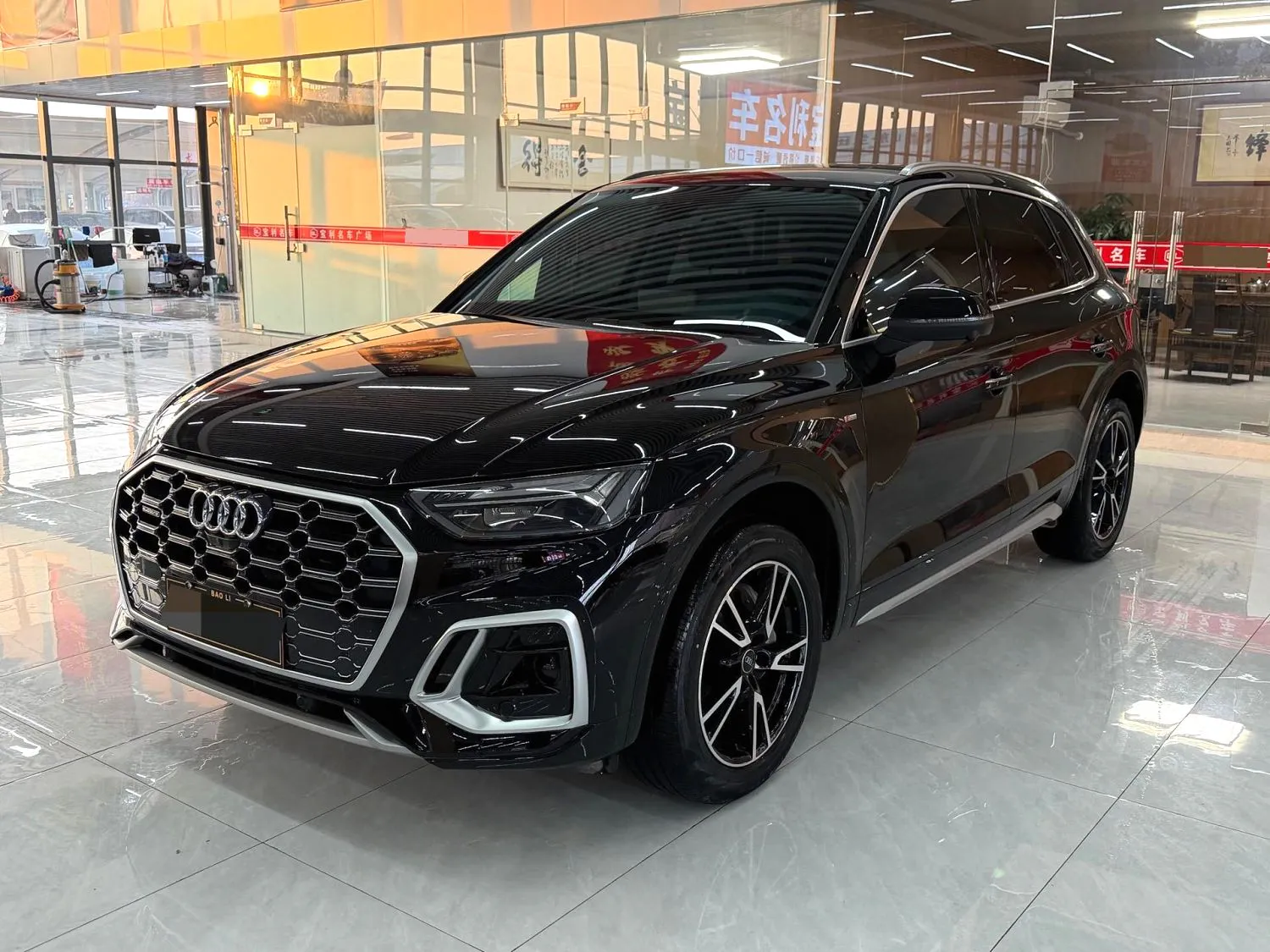 Audi Audi Q5L — Noir