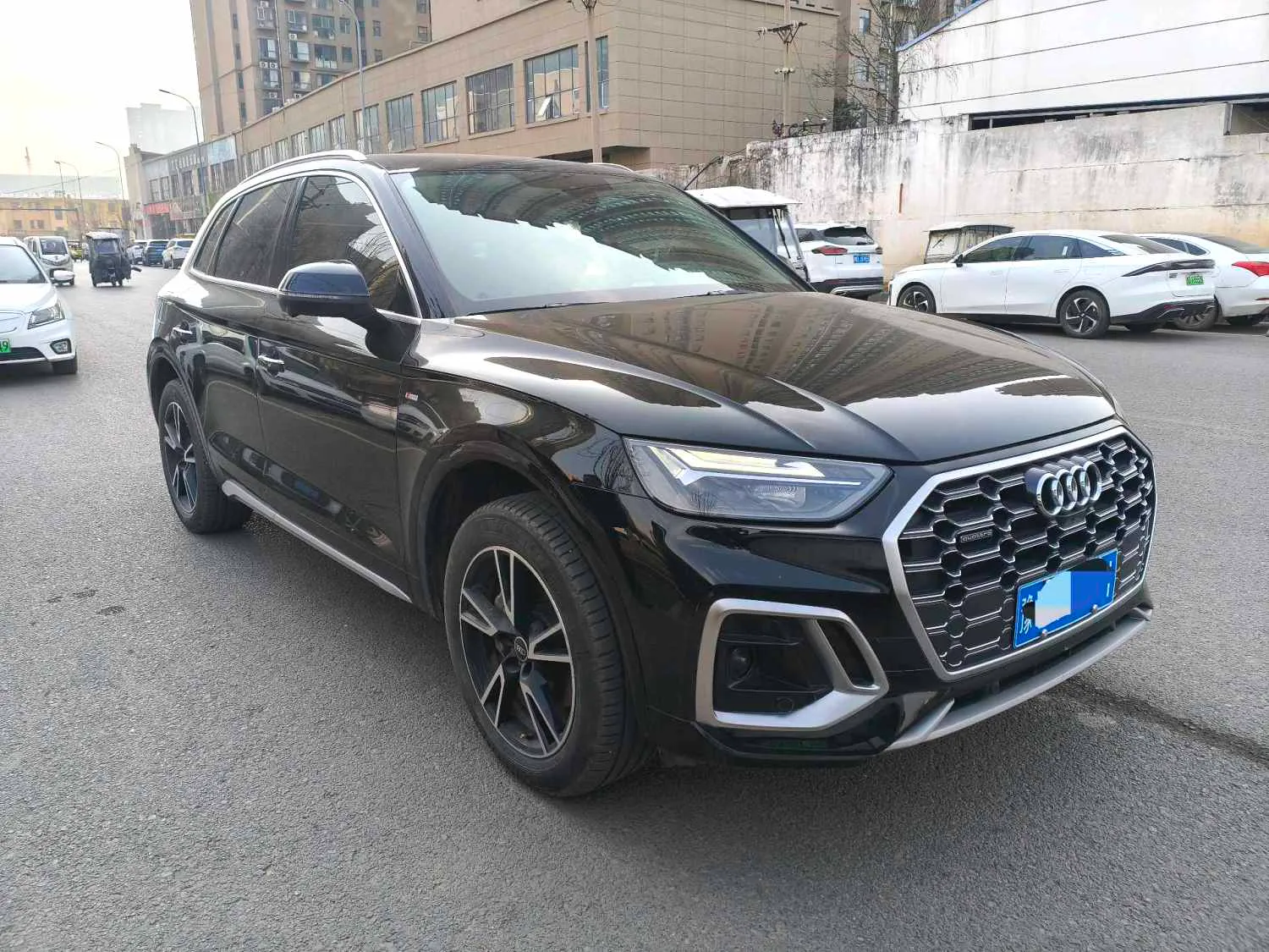 Audi Q5L 2025 Q5L 2.0 TFSI 40 TFSI Fashion Dynamic Model — Voir la photo 3