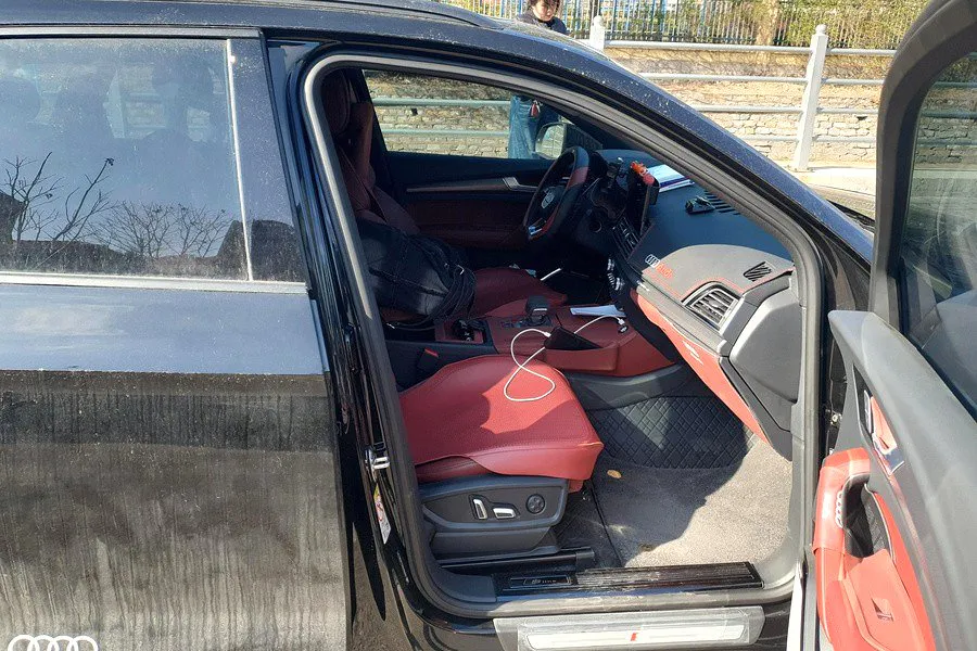 Audi Q5L 2025 Q5L 2.0 TFSI 45 TFSI 45th Anniversary Edition Quattro Luxury Dynamic Model — Voir la photo 6