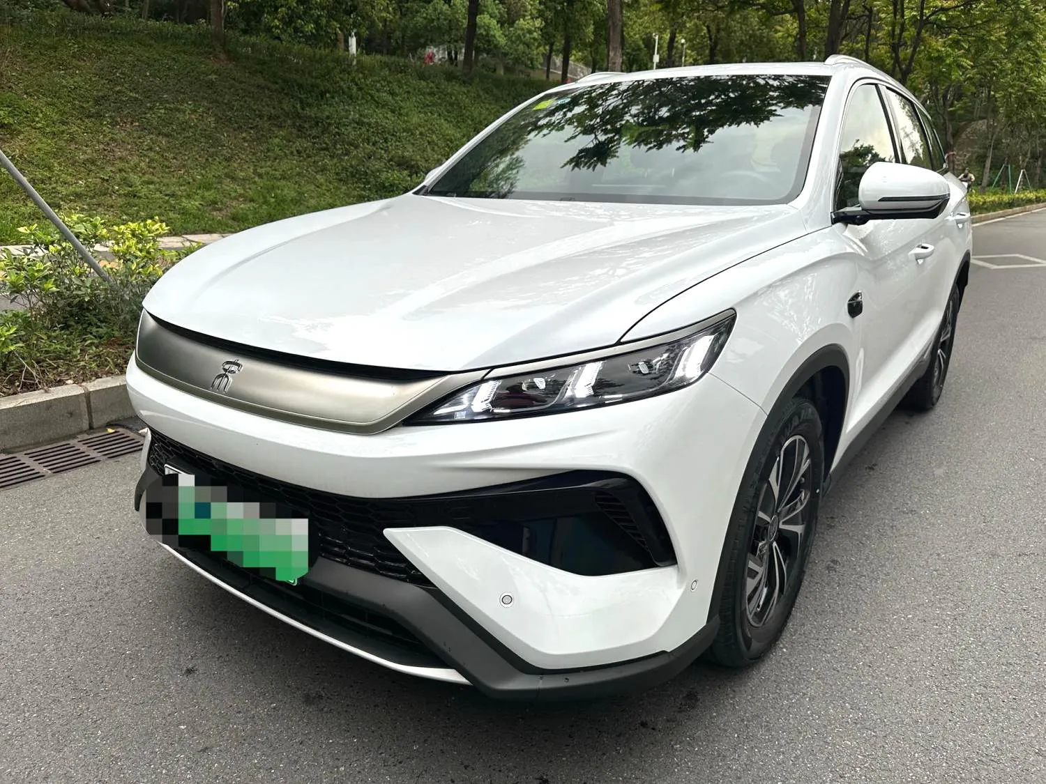 BYD BYD Song Pro — أبيض
