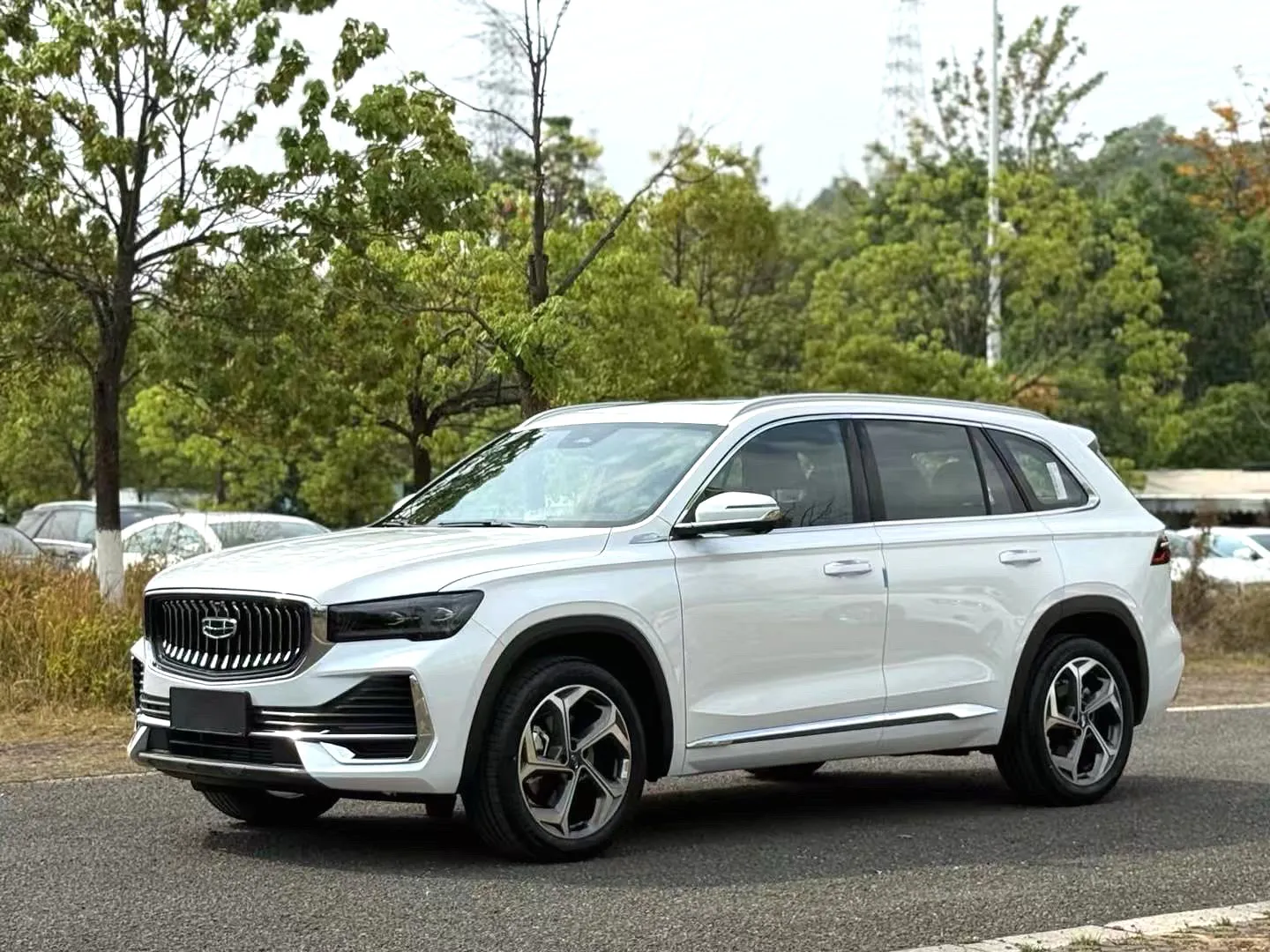 Geely Geely Xingyue — White
