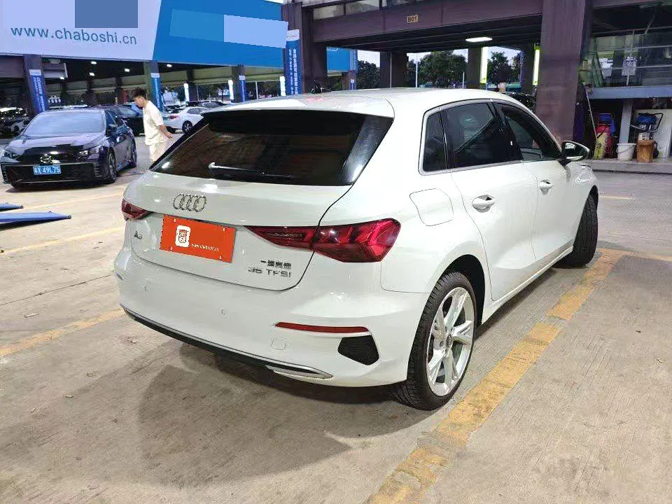 Audi A3 2021 A3 Sportback 1.4 TFSI 35 TFSI Wang Yibo Co-Branded Limited Edition — عرض الصورة 4