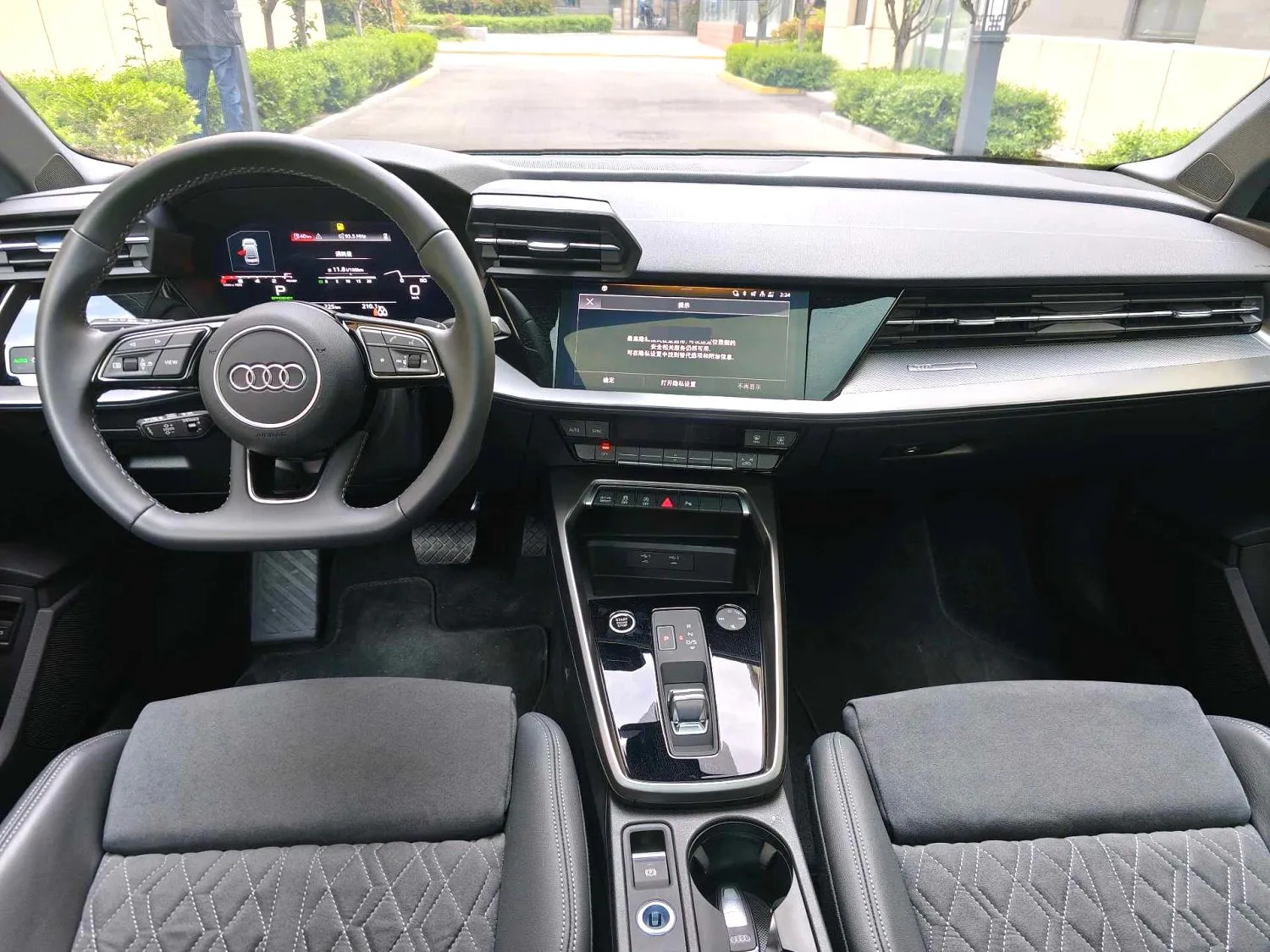 Audi A3 2024 A3L Limousine 1.4 TFSI 35 TFSI Luxury Sport Version — Ver foto 4