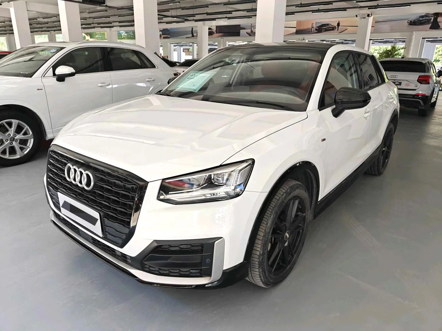 Audi Audi Q2L — Blanc