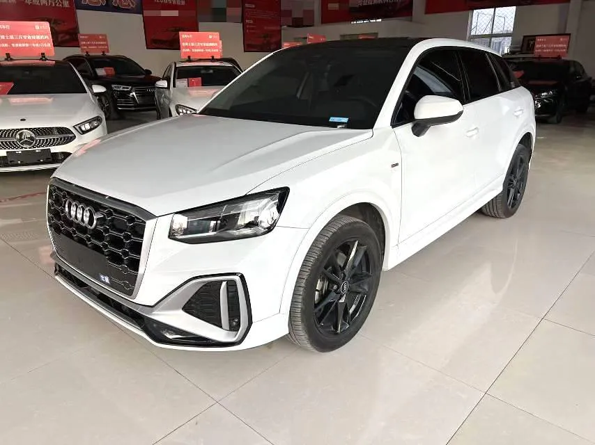 Audi Audi Q2L — Blanc
