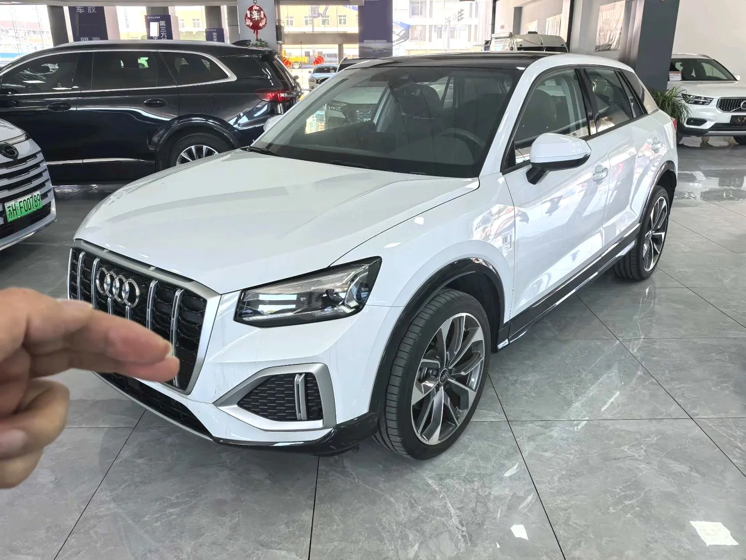 Audi Audi Q2L — Branco