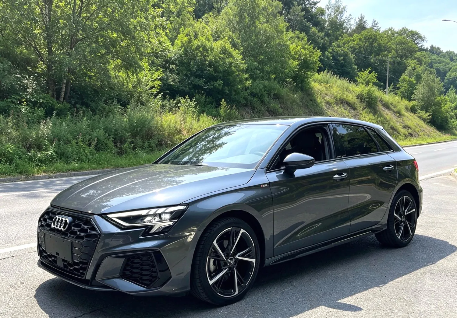 Audi Audi A3 — رمادي