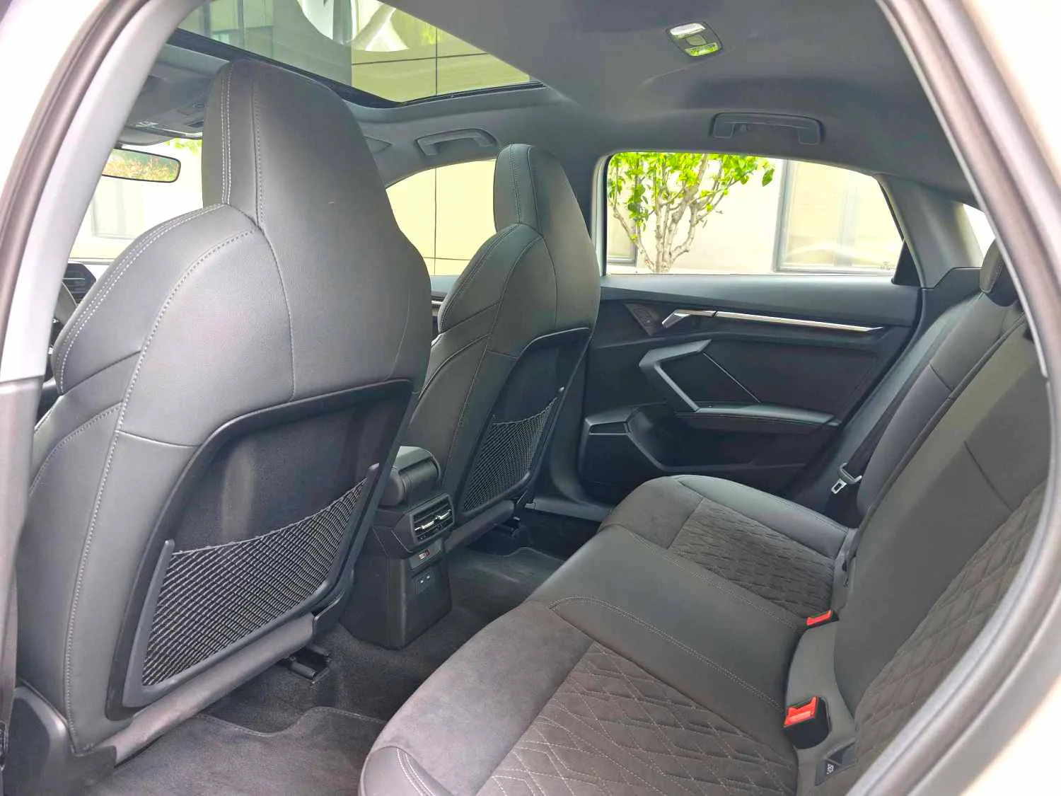 Audi A3 2024 A3L Limousine 1.4 TFSI 35 TFSI Luxury Sport Version — Ver foto 6