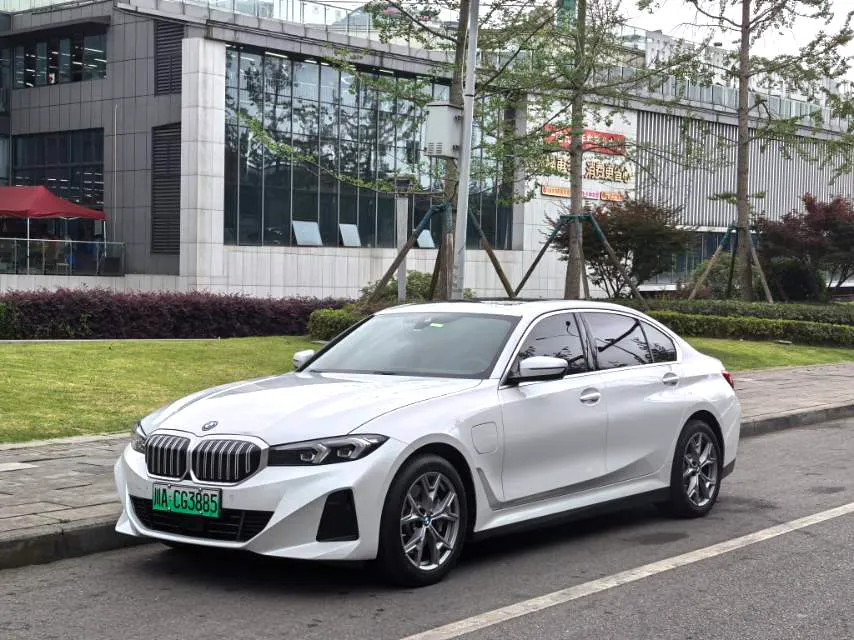 BMW BMW i3 — White