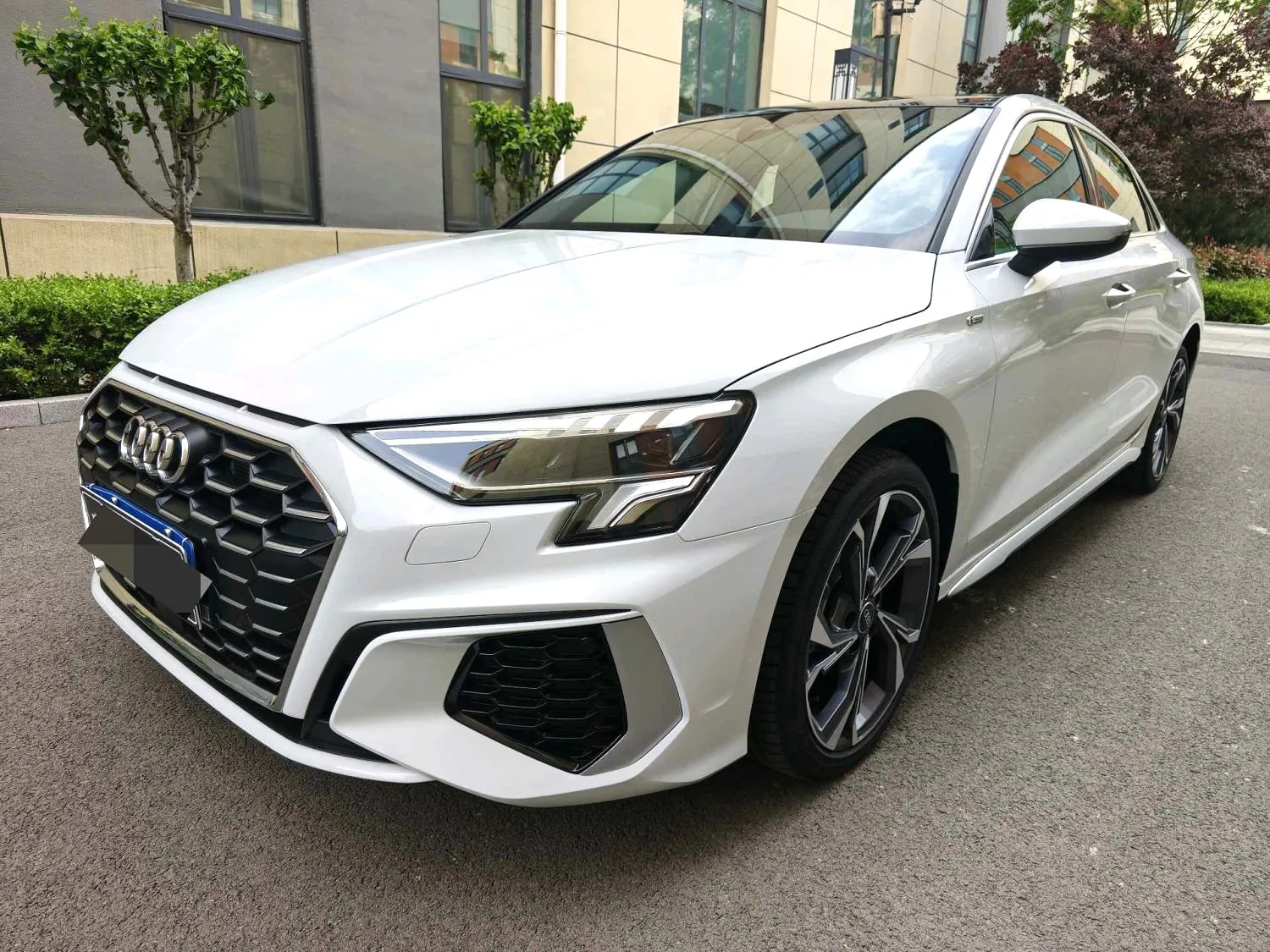 Audi Audi A3 — أبيض