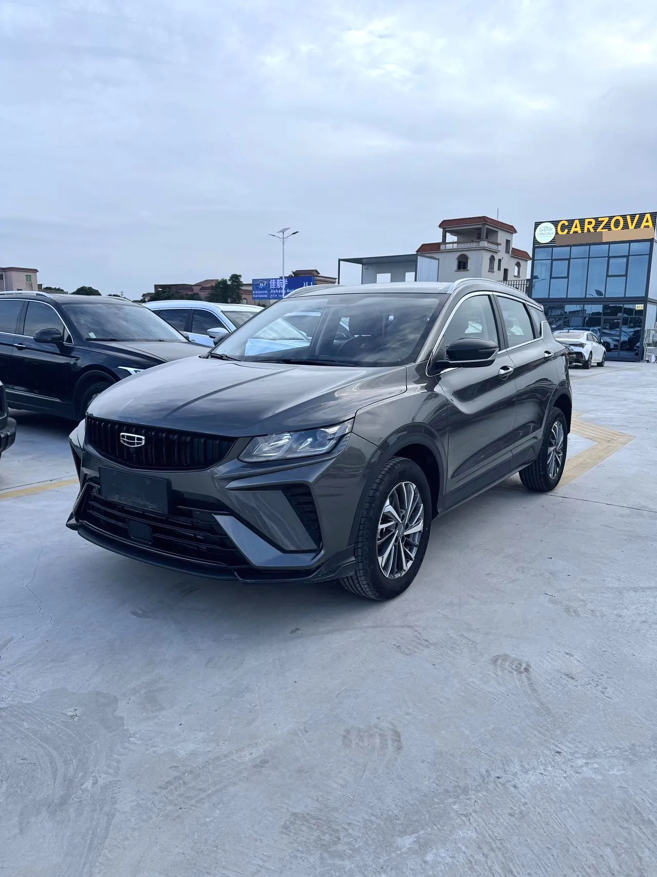 Geely Geely Coolray — رمادي