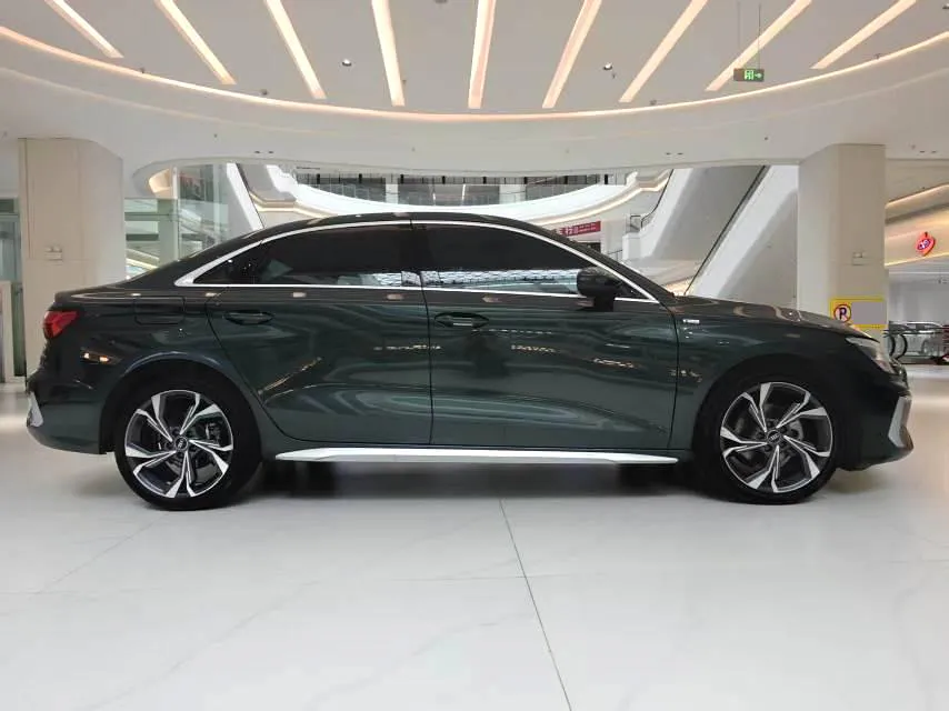 Audi A3 2024 A3L Limousine 1.4 TFSI 35 TFSI Luxury Elegant Version — View photo 5