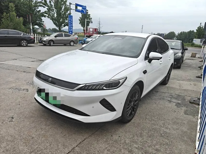 BYD Qin PLUS 2025 Qin PLUS EV Intelligent Driving Version 420 km Leading Trim — photo 1