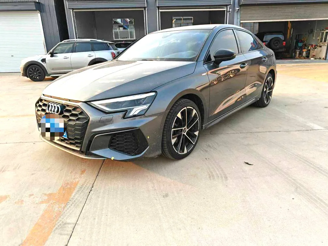 Audi Audi A3 — Gris