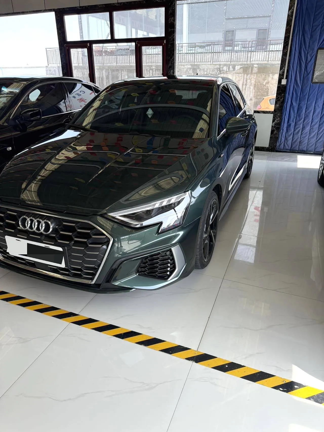 Audi Audi A3 — أخضر