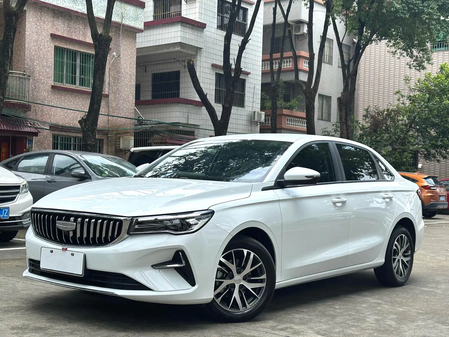 Geely Geely Emgrand — Blanc