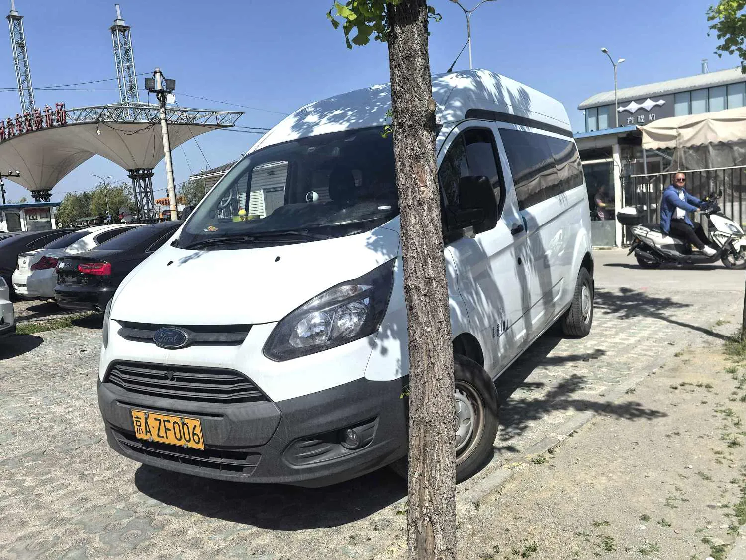 Ford Ford New Transit — أبيض