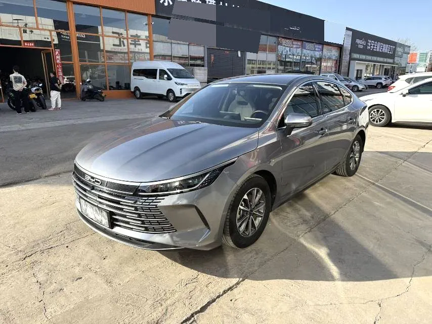 BYD BYD Destroyer 05 — رمادي