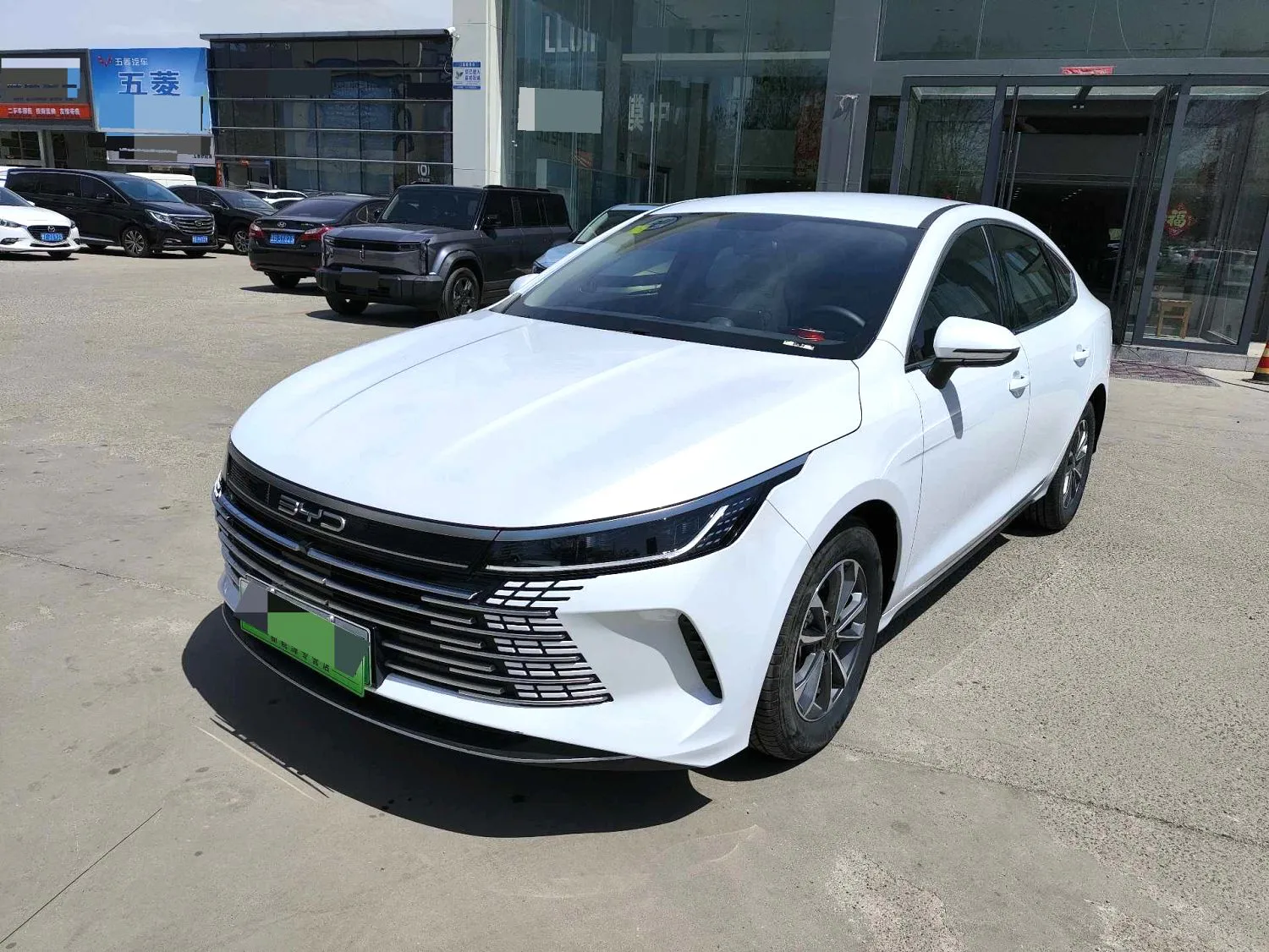 BYD Destroyer 05 2025 Destroyer 05 DM-i 1.5 CVT 55KM Long-Range Version — photo 1