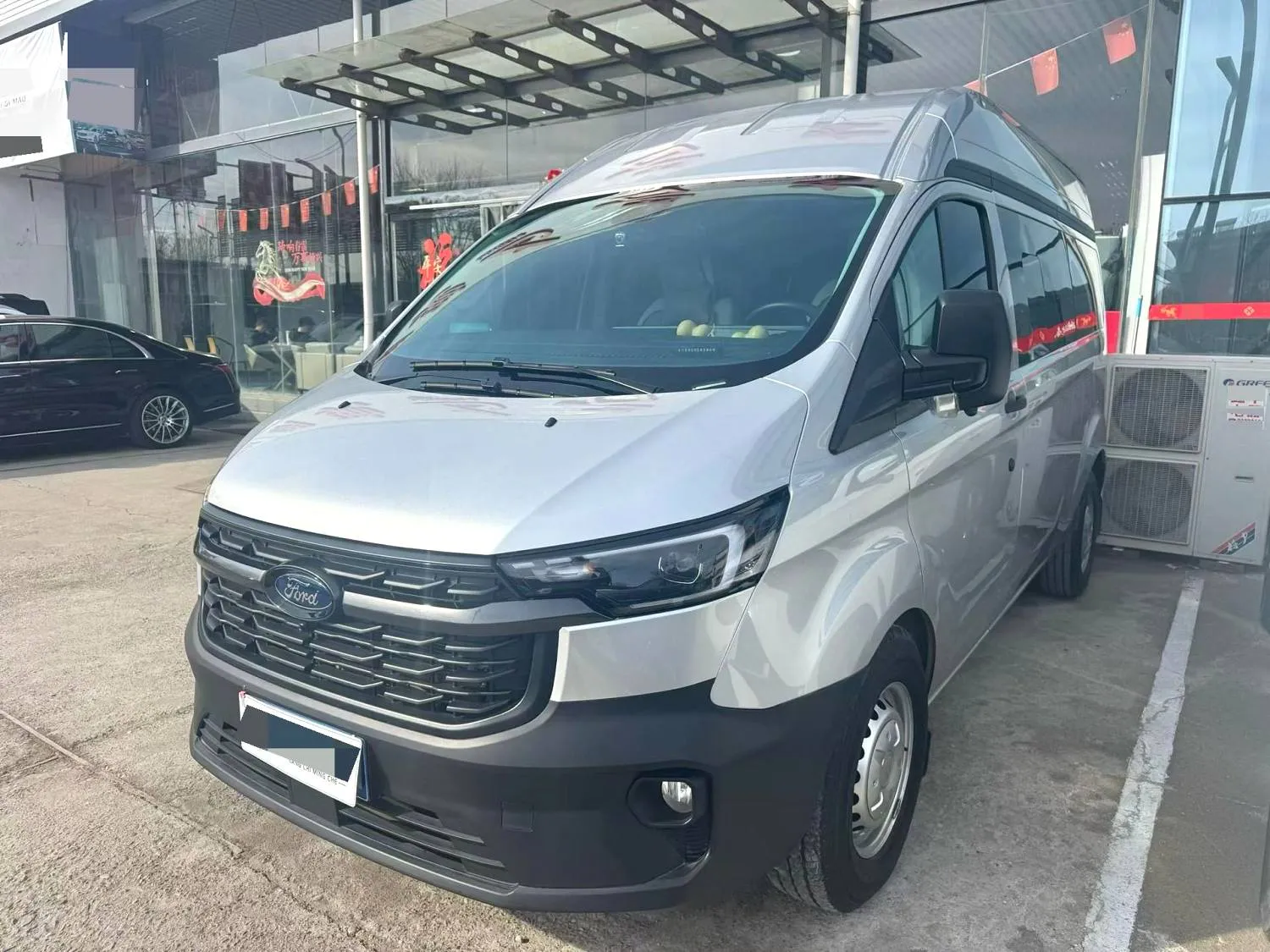 Ford Ford New Transit — Серый