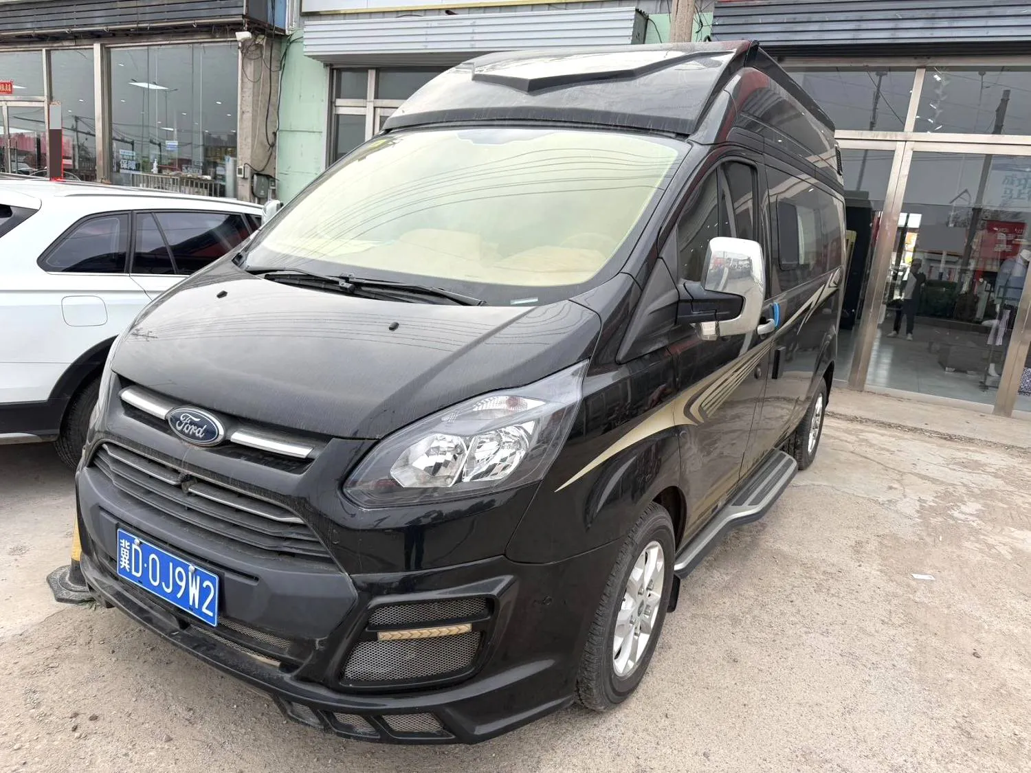 Ford New Transit 2021 New Transit 2.0T Gasoline Advanced Commercial Tourist Mid-axle, Mid-roof, 7-seat model — photo 1
