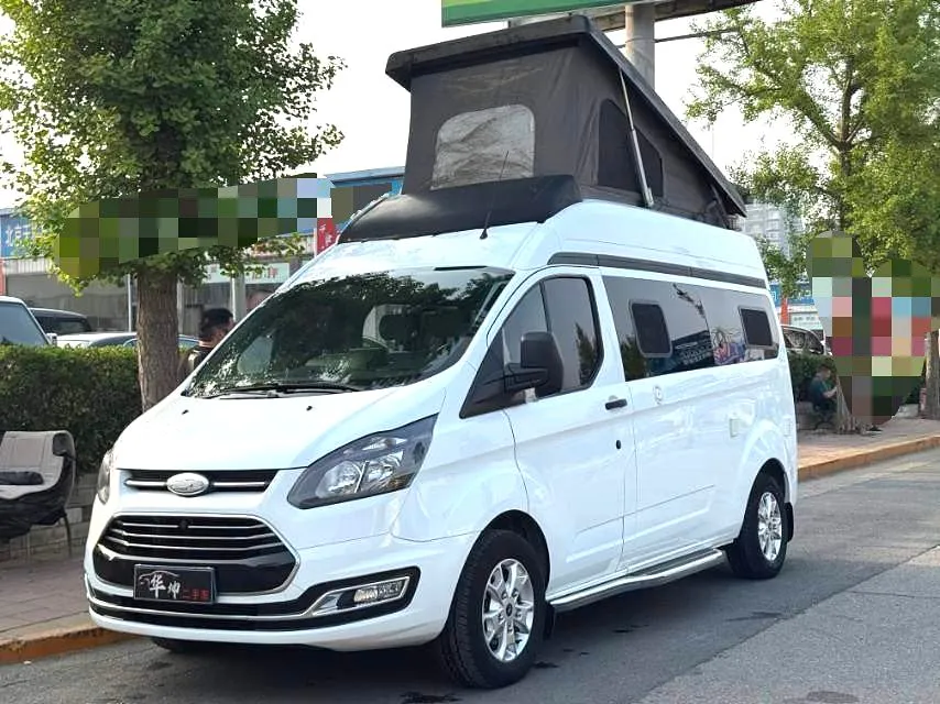 Ford Ford New Transit — أبيض