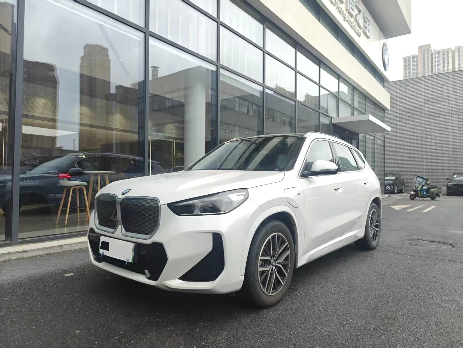 BMW BMW iX1 — Branco
