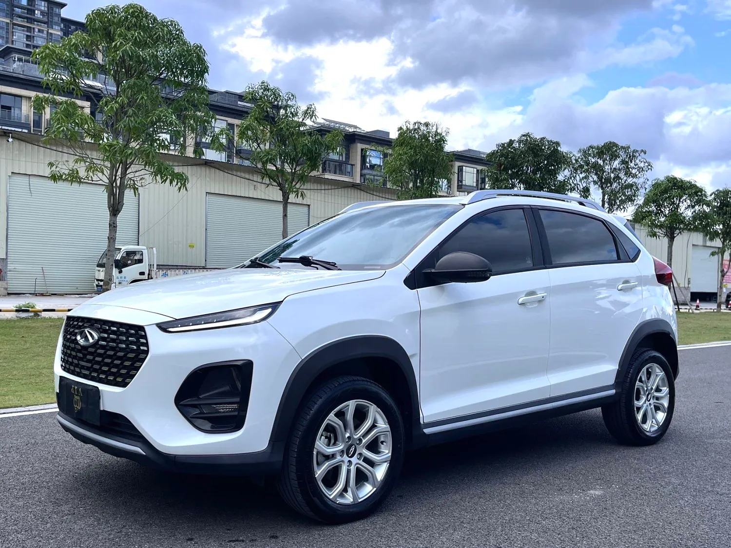 Chery Chery Tiggo 3x — أبيض