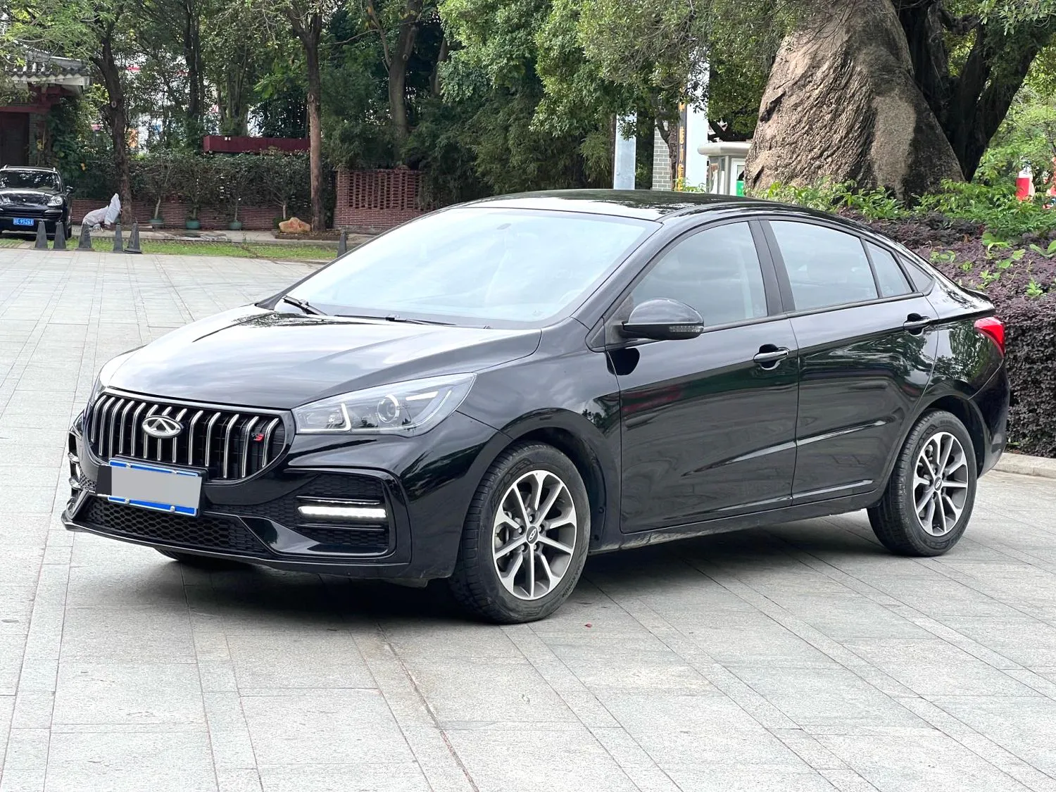 Chery Chery Arrizo 8 — Negro
