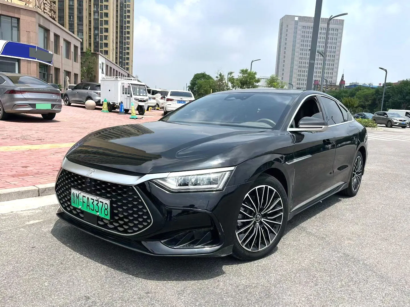 BYD Han 2023 Han DM-i 1.5T CVT Champion Edition 121 km Luxury Model — photo 1